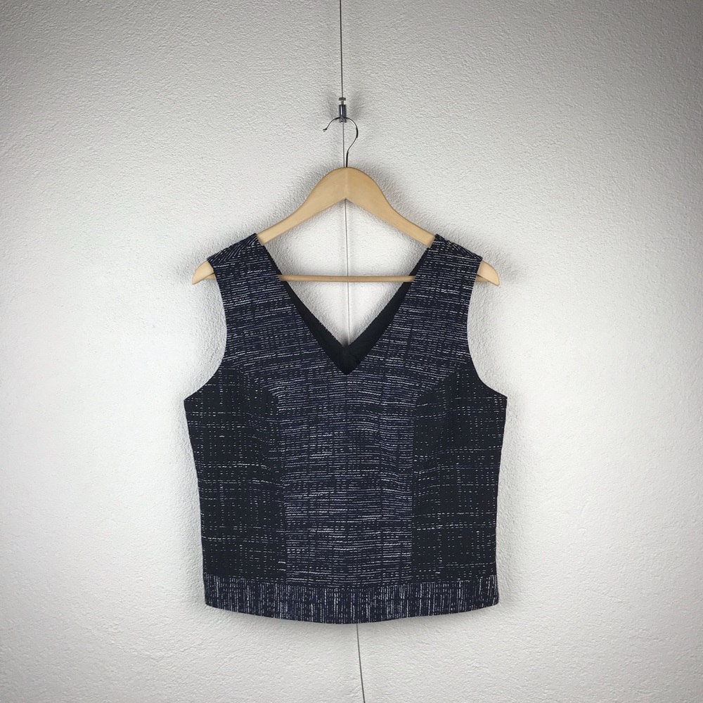 Banana Republic l 8 Black Navy Tailored Structured Slub Tweed V-Neck Shell Top